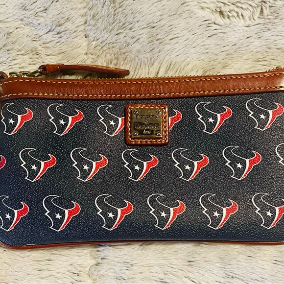 Dooney & Bourke Handbags - Dooney & Burke Texans 🏈 Wristlet